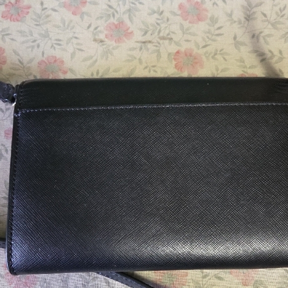 Kate Spade Sleek Black Crossbody Bag - Picture 4 of 4